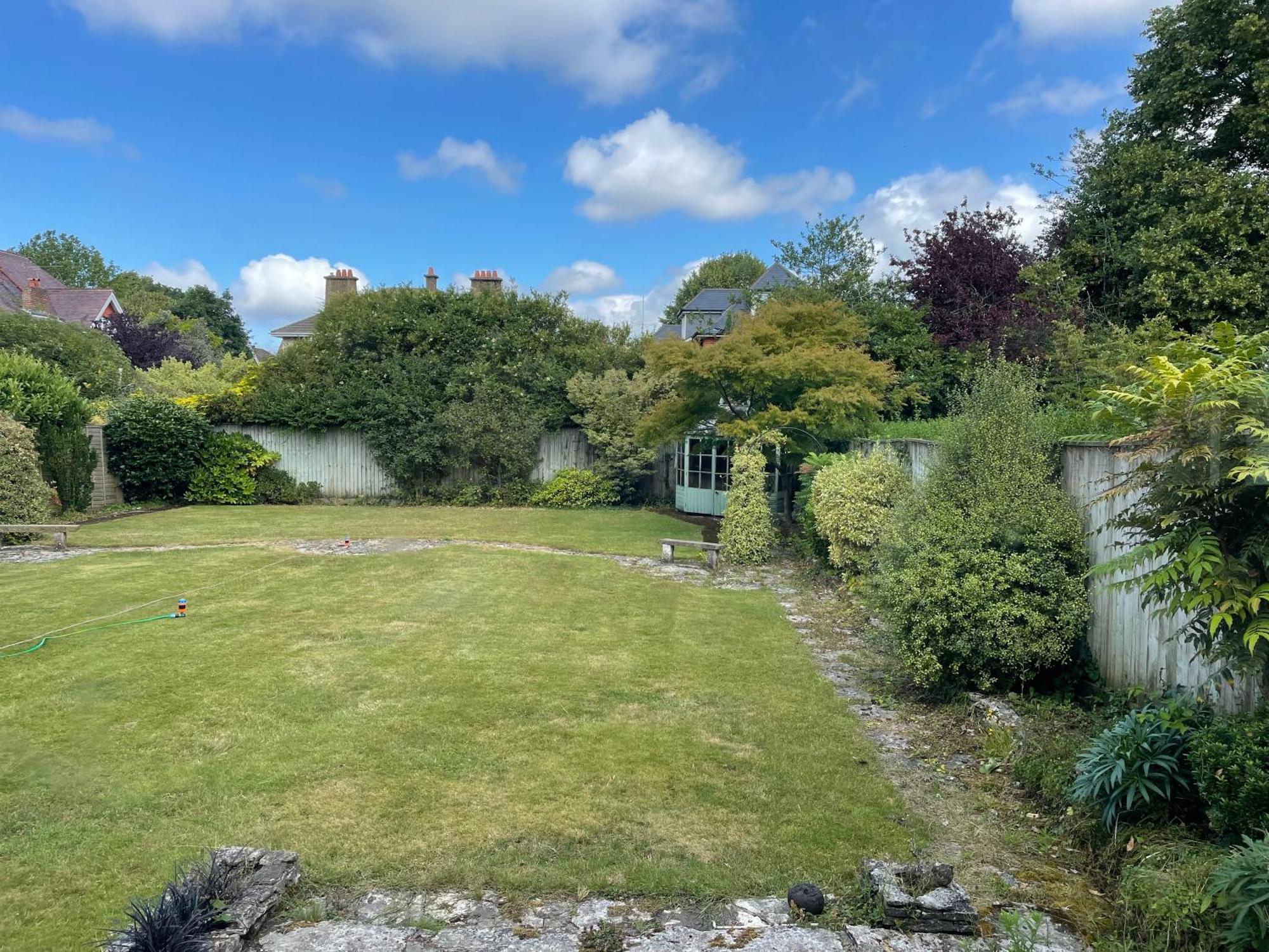 Charming Bournemouth House With Beautiful Spacious Gardens, 5 Min Drive To Beaches, Free Parking For 2-3 Cars Dış mekan fotoğraf